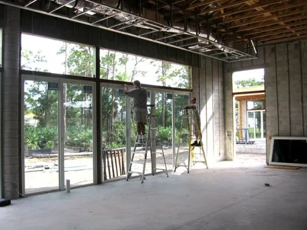 Gym Mirror Buyer's Guide: Safety-Backed vs. Standard Wall Mirrors